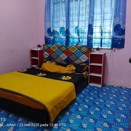 Homestay D' Tengah Bandar Kuala Rompin Esterno foto