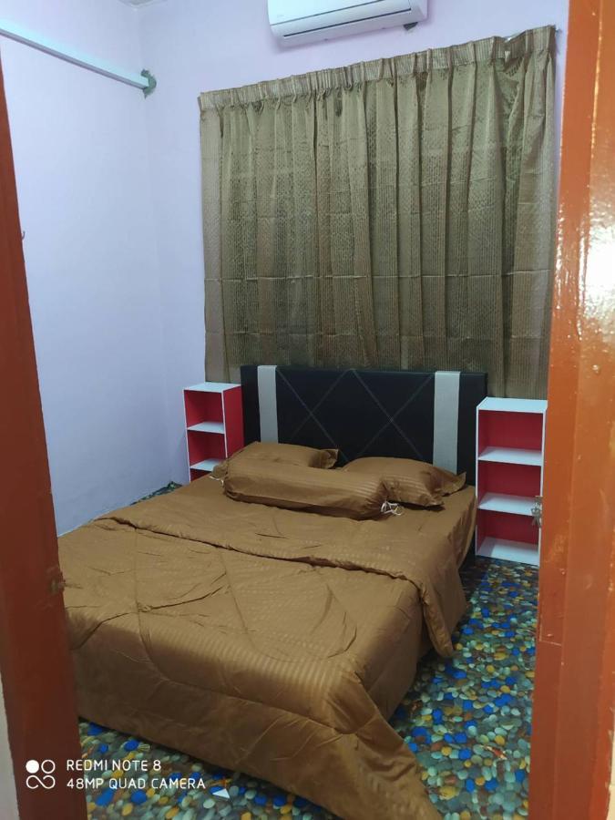 Homestay D' Tengah Bandar Kuala Rompin Esterno foto